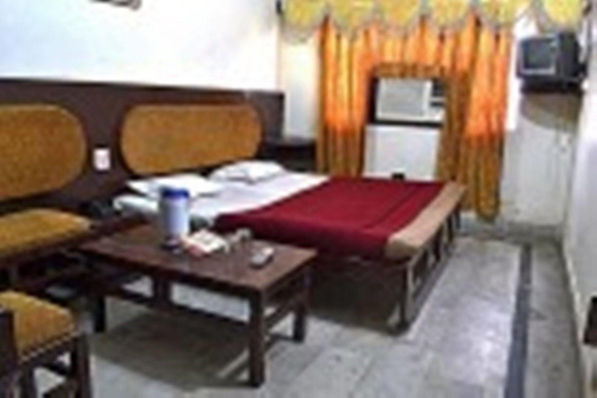 Aditya Palace Agra  Extérieur photo